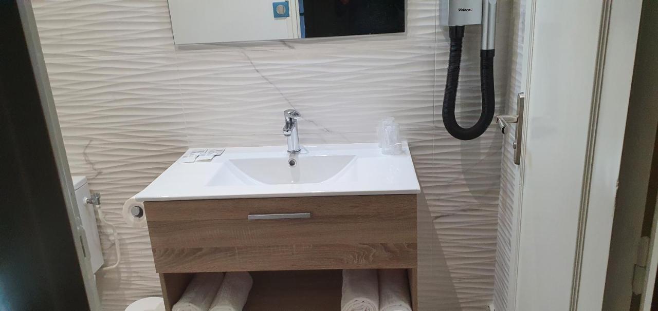 Hotel L'Alsace-Gare Sncf Narbona Zewnętrze zdjęcie